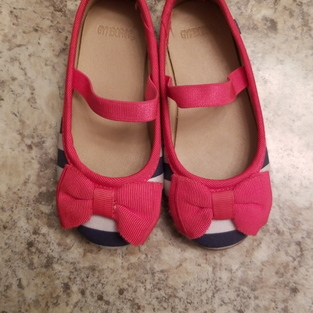 Shoe